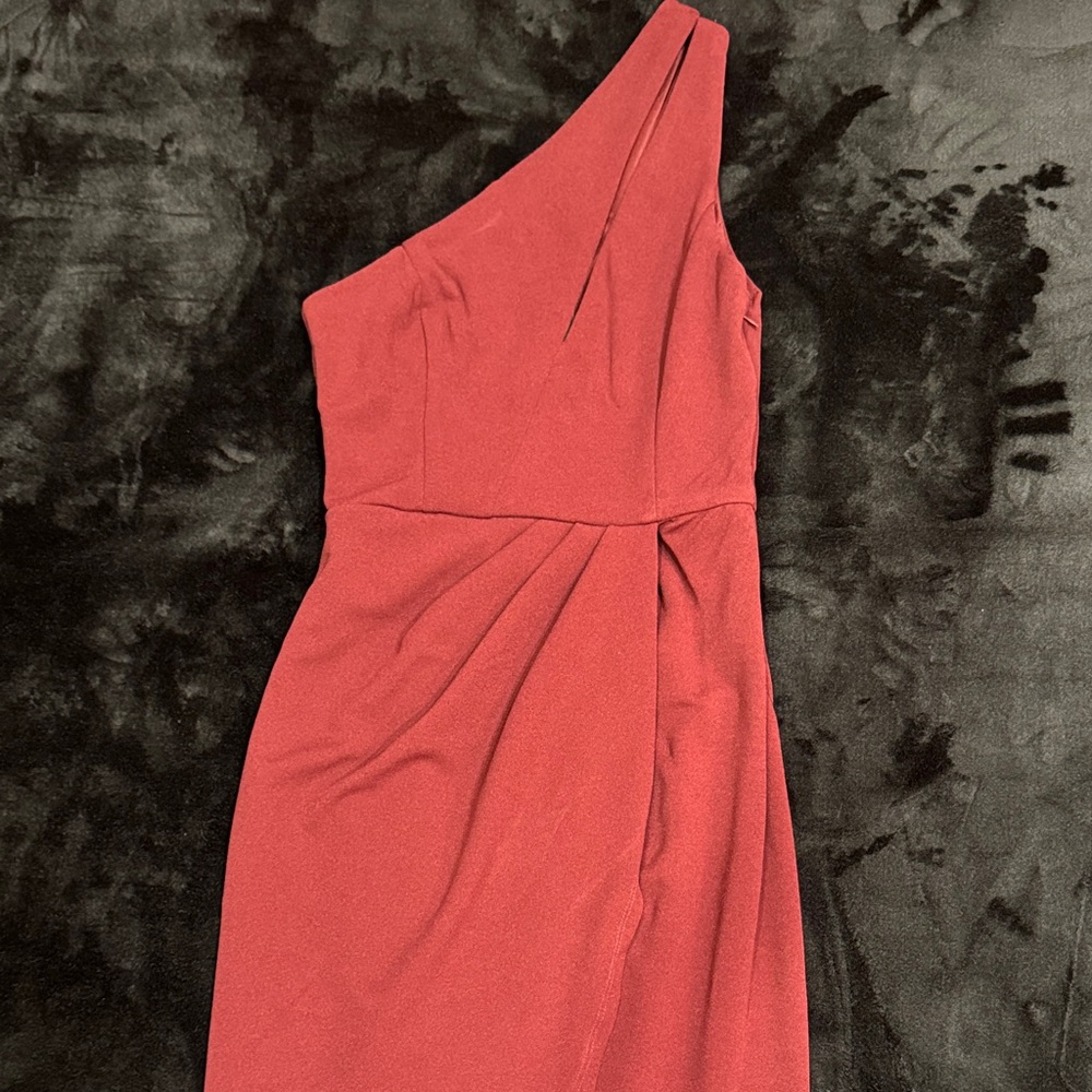 NWT Lulu's One-Shoulder Wine Dress - Picture 2 of 6